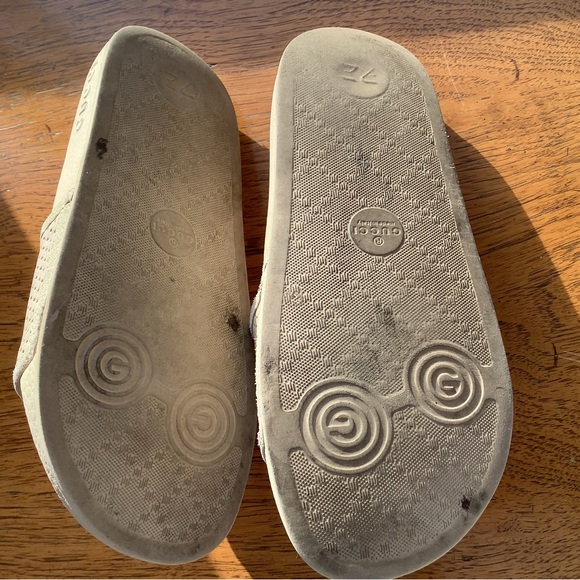 Gucci Suede Slides - Picture 4 of 5